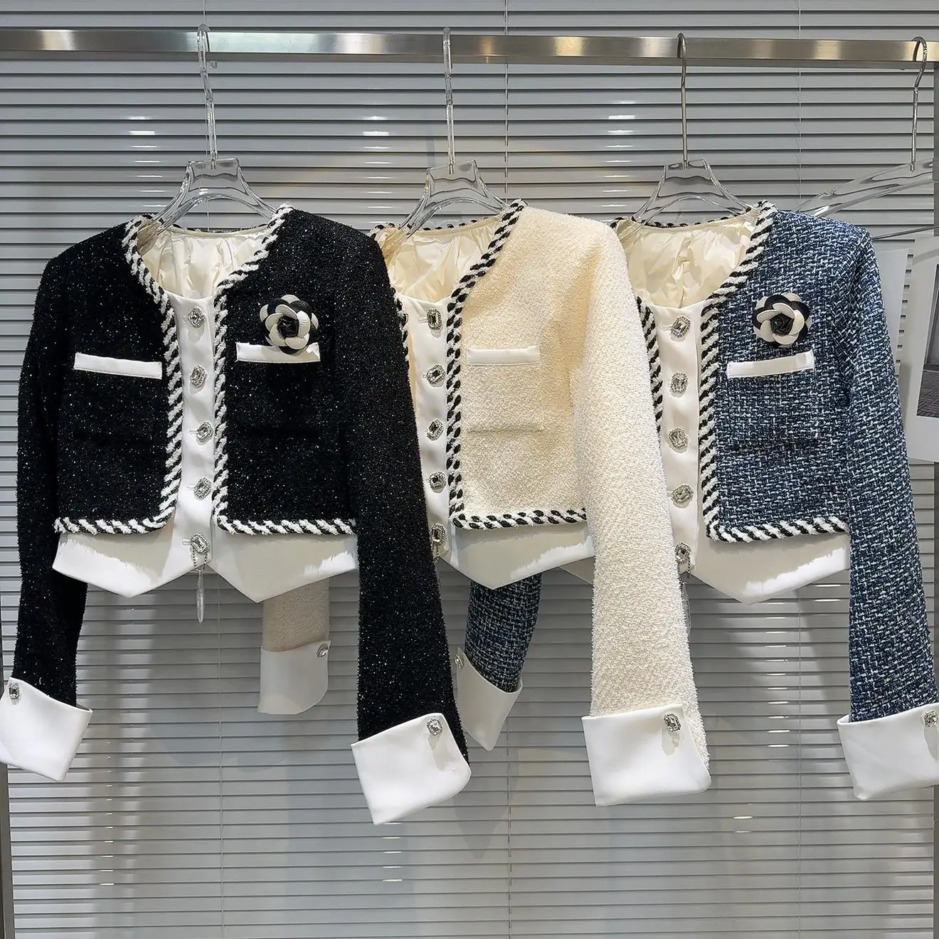 

Winter 2025 New Sle ort Outerwear Women's Faion Thiened Woolen Pin Stripe Inner down Coat Collar Button Closure