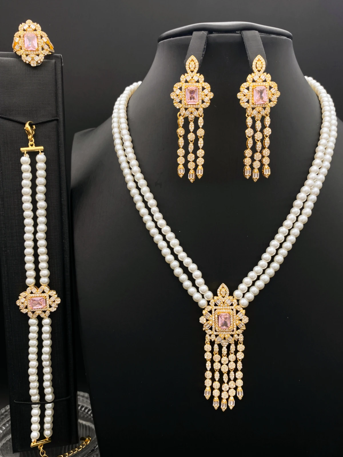 

Falair Gold Plated Copper Zircon Pearl Women's Jewelry Set Dinner Party Artificial Craft Bracelet Ring Necklace Earrings