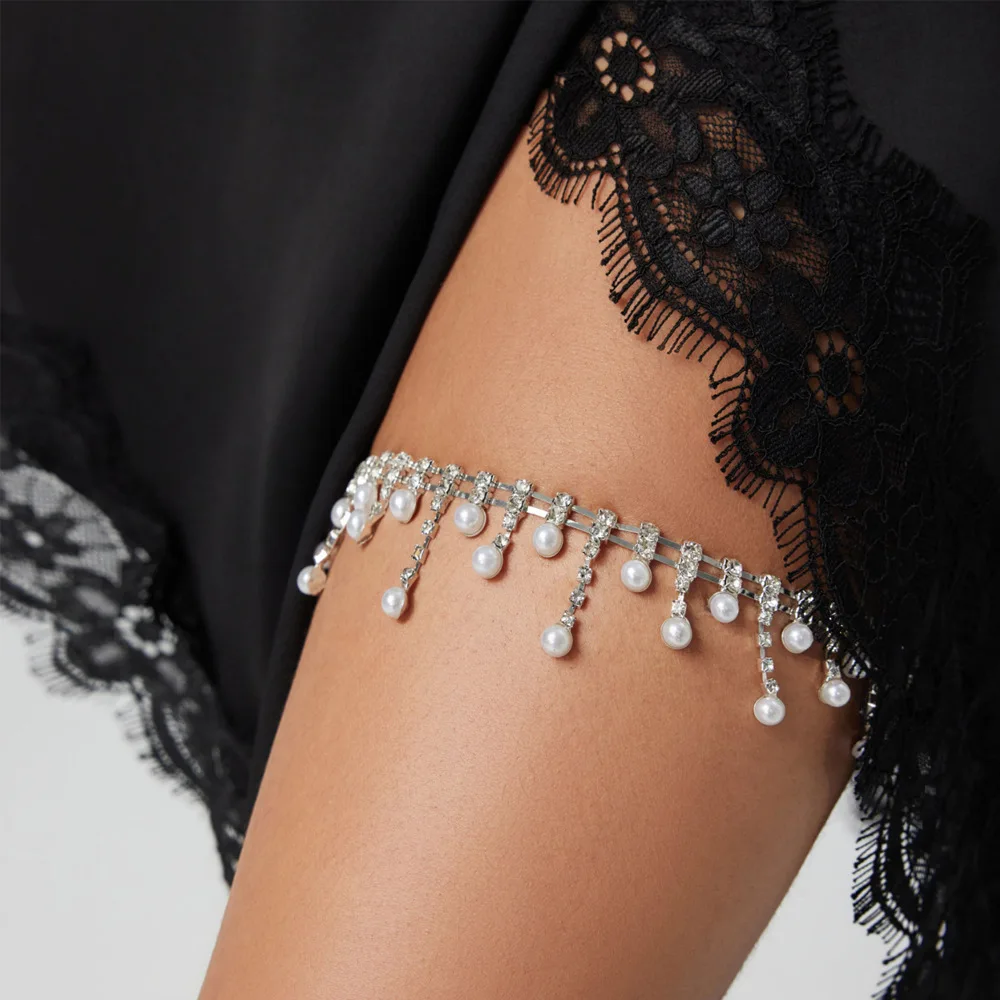 Thigh Chain Rhinestone Pearl Crystal Fringe Leg Garter Adjustable Body Jewelry for Women Festival Rave Party Club Costume Prom