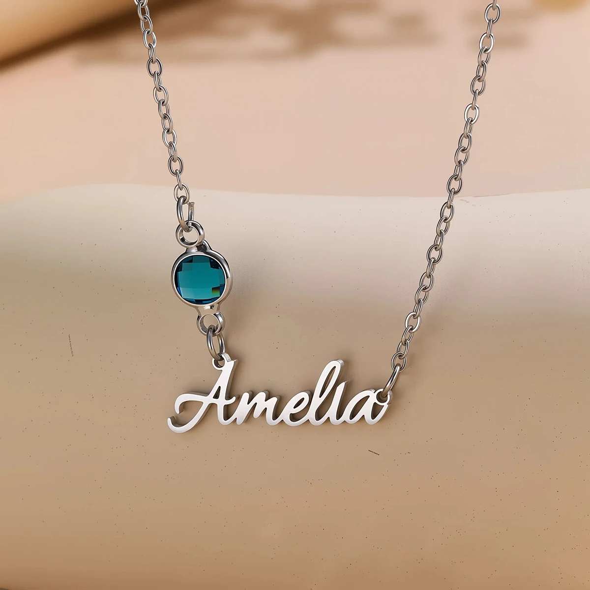 القلائد اسم مخصص للنساء، شخصية الفولاذ المقاوم للصدأ جوهرة الميلاد سلسلة المختنق طوق المجوهرات، هدايا عيد الميلاد