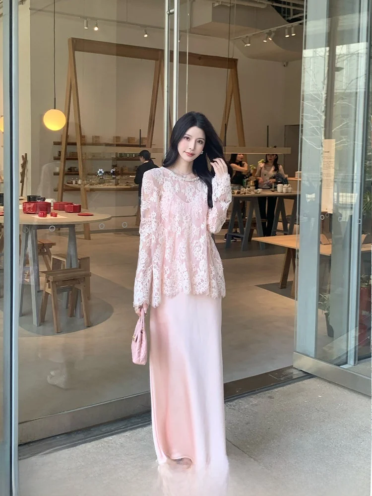 

Розовый кружевной топ с длинным рукавом и круглым вырезом для женщин: дизайнерская находка, элегантный, удобный, натуральный, для повседневной носки, из смесового хлопка