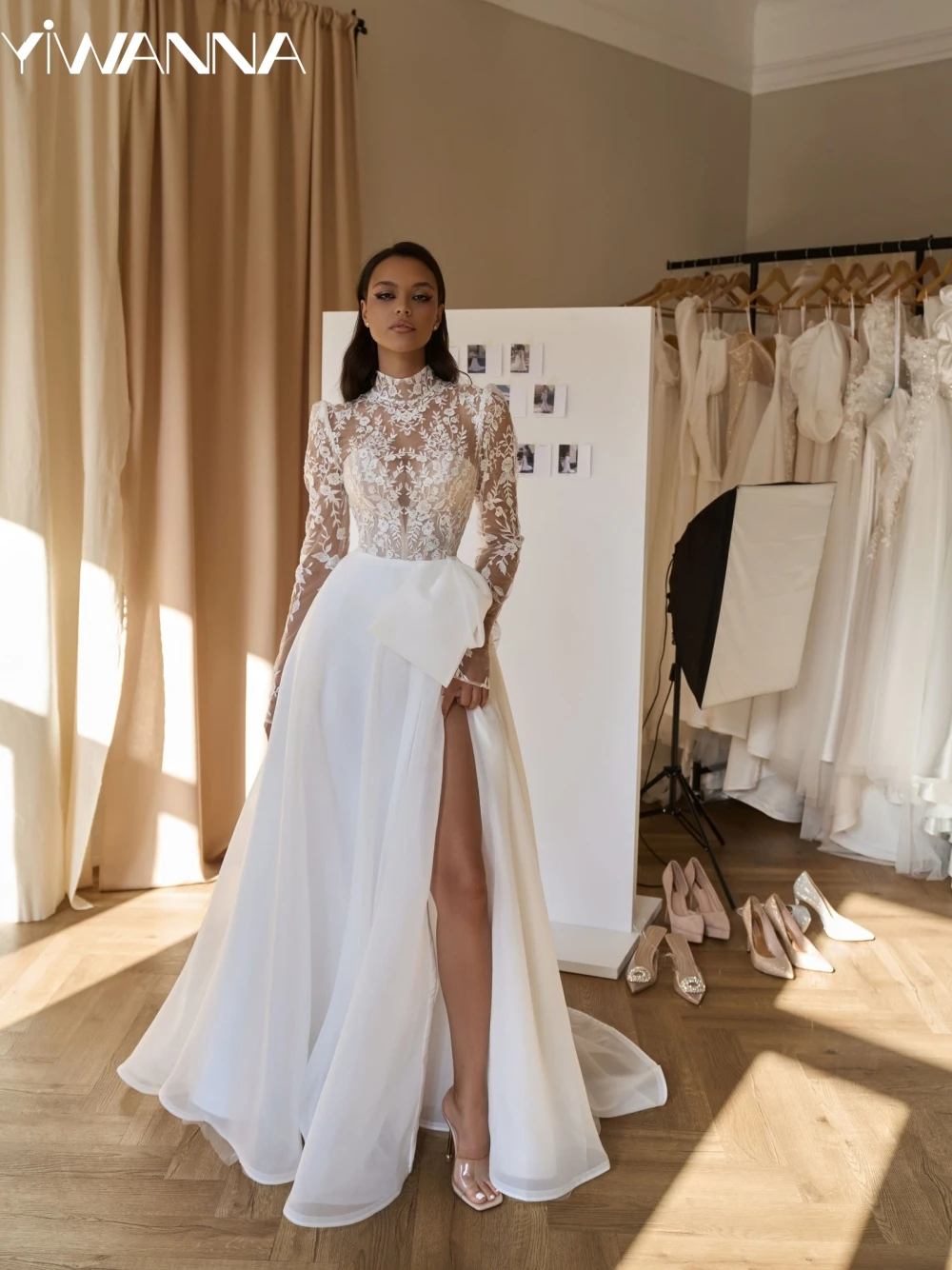 Abito da sposa a maniche lunghe con collo alto Abito da sposa classico con applicazioni Grazioso abito da sposa lungo con fiocco a trapezio Robe De Mariée personalizzato