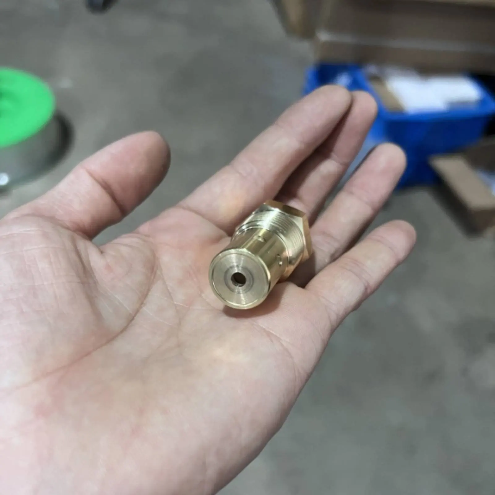 

Brass Vertical Check Valve Stable Pressure Compressor Single-Way Valve Hardware Part Corrosion Resistant Side Vent Holes