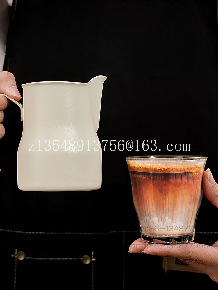 

Italian coffee milking cup 304 stainless steel large belly milking tank 350/450ml flower cup milk foam cup