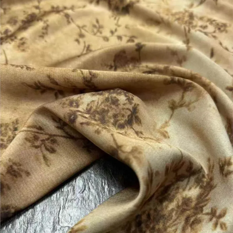 فستان جديد من نسيج التويل الحريري المطاطي الصغير على الطراز الزيتي