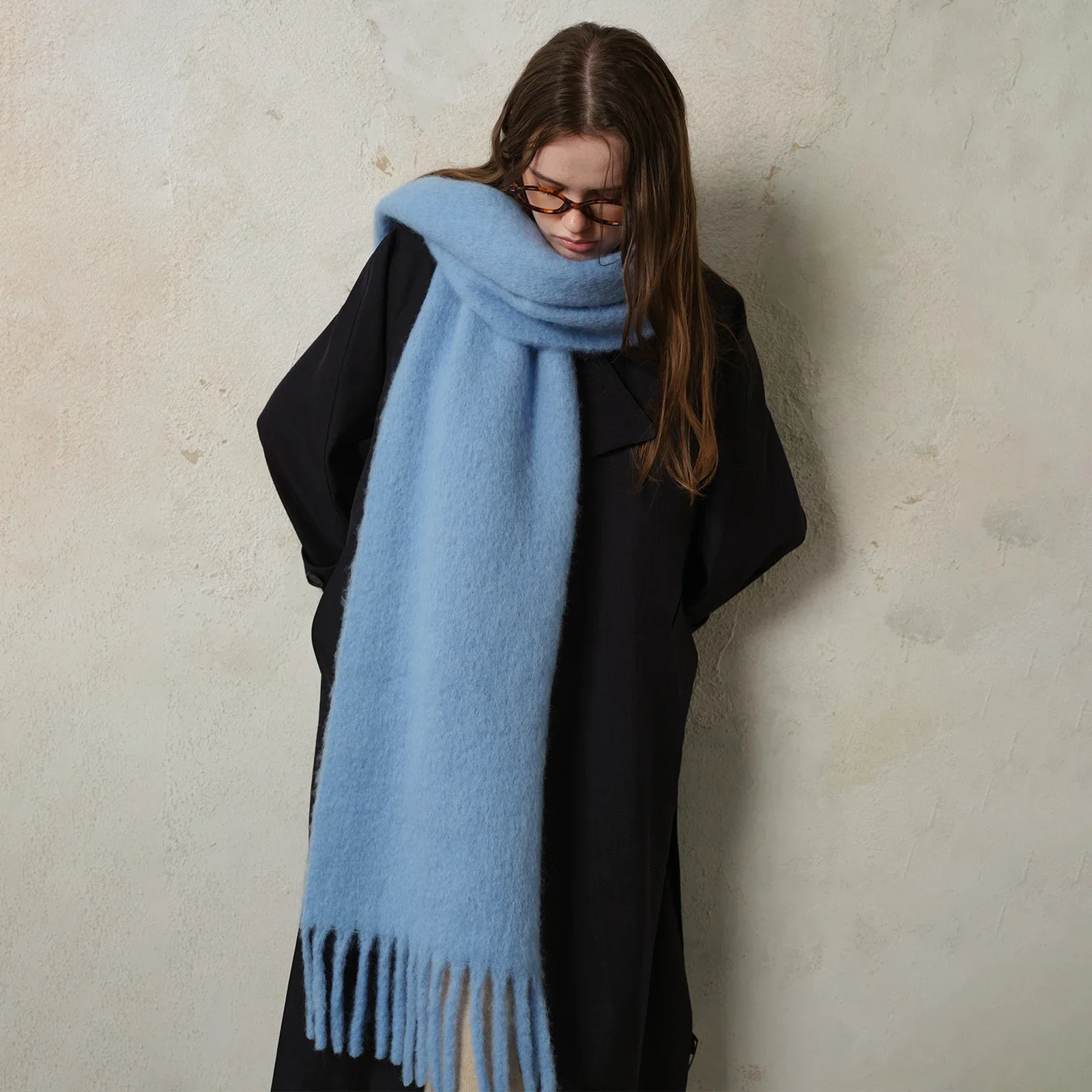 Classic Wool Blended Solid Color Fringed Scarf Women's Winter Warm Atmosphere Couple Thick Shawl Scarf