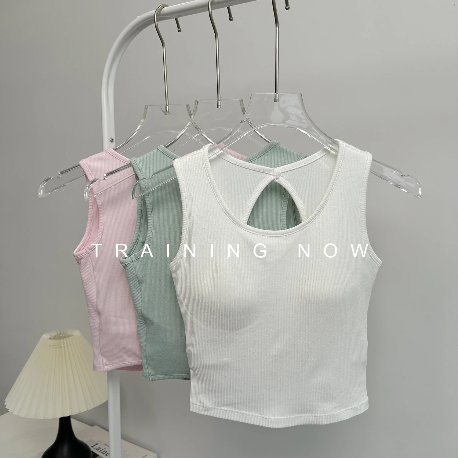 

High-value sports underwear for women with hollow sexy beautiful back yoga training vest running shock-proof fitness bra