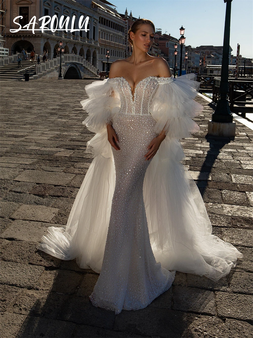 

Luxury Mermaid Women 's Wedding Dress With Detachable Tulle Cape Sleeves Sequined Beads Appliques Bride Dresses For Women