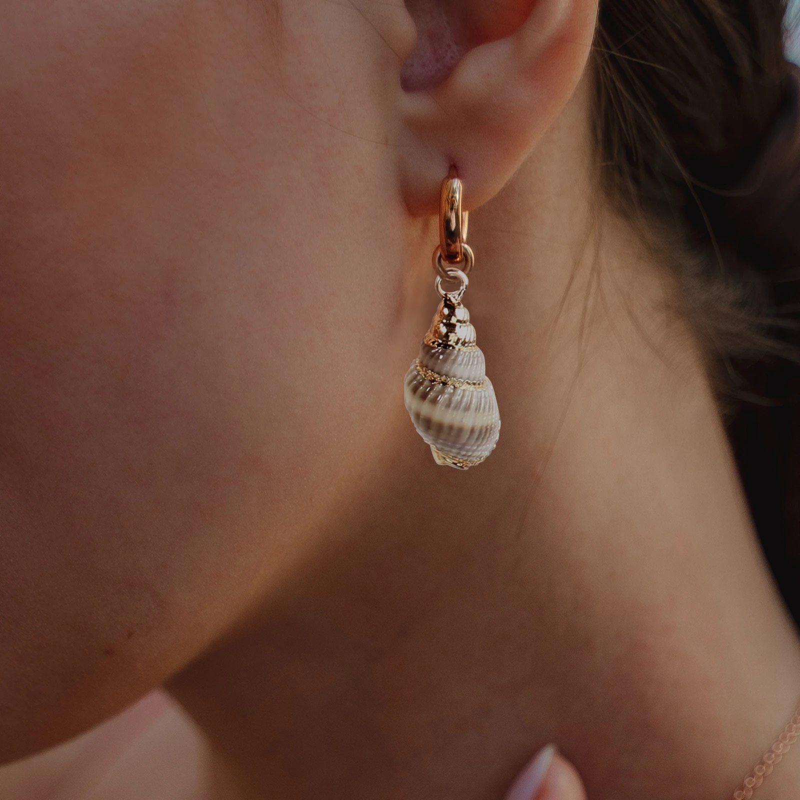 

Набор для изготовления украшений из ракушек, 20 шт., позолоченные и посеребренные, натуральные ракушки для создания ожерелий, серег, брелоков, подвесок, морские