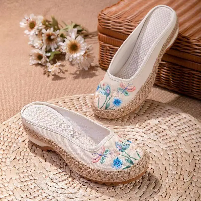 

Summer Women's Linen Baotou Embroidered Slippers Ethnic Style Retro Home Casual Slippers Thick Soles For External Wear