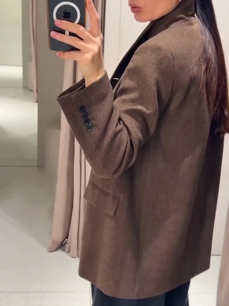 

HH 2026 Woman Chic Commuting Blazer Coat Women's Single Buckle Pocket Decoration Twill Blazer Long Sleeves Casual Loose Jacket
