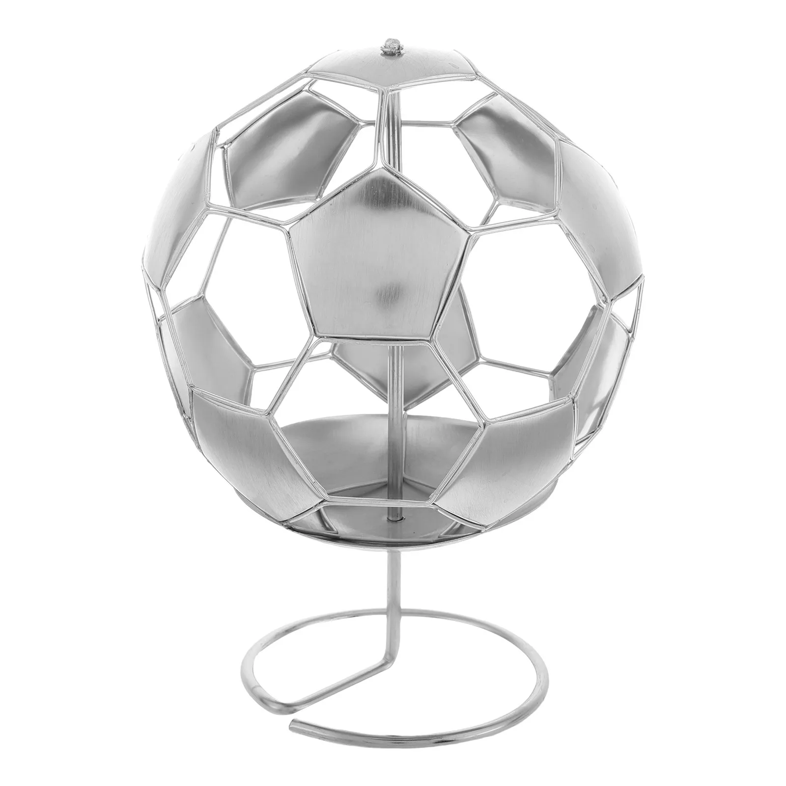 金属製のサッカーボール型ペン立て。ステンレス製で、スポーツをテーマにしたデスクオーガナイザー。オフィスや机に最適。