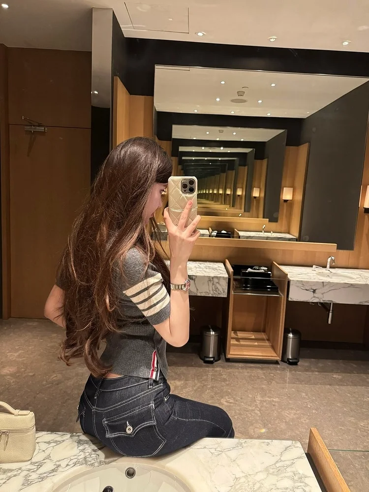 

M900 ey Slim Fit ort Sve T-irt Women's Faionable Design Summer Commute Sle round Ne Top Casual Ladies' Tee