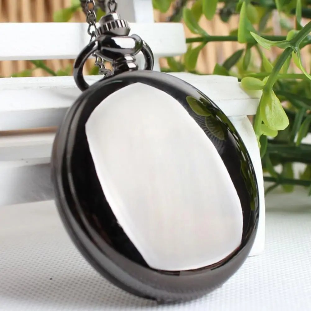 Vintage Unisex Pocket Watch Retro Smooth Alloy Quartz Watch with Chain Classic Timepiece for Daily Life Gift