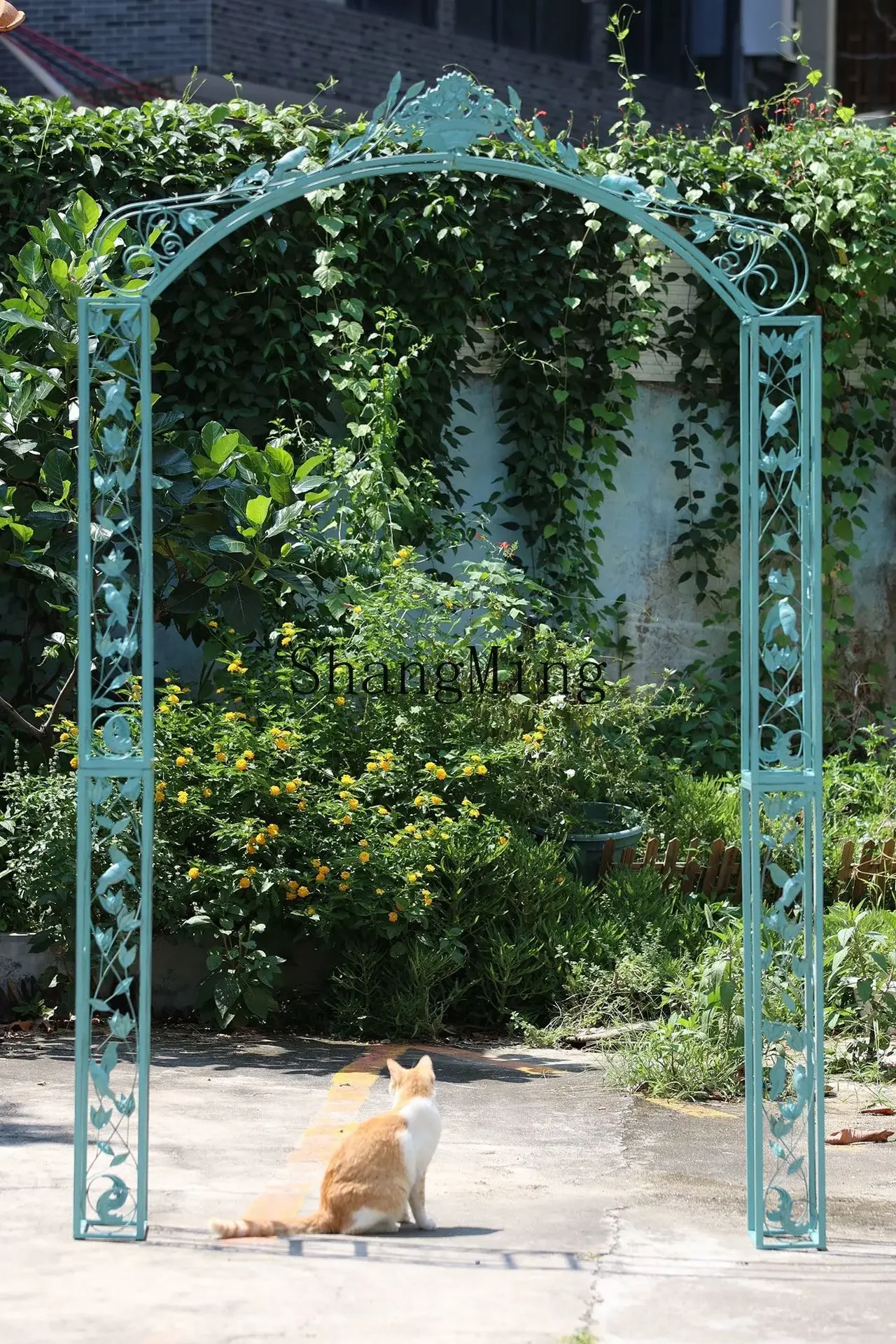 رف قوس من الحديد المطاوع بتصميم عتيق من FG، حامل زهور بإطار كرمة للتسلق، فناء مقوس، البستنة الخارجية