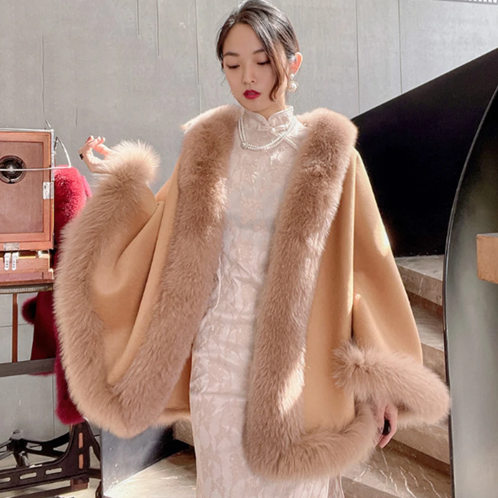 2022 Women Winter Real Cashmere Wool Poncho With 100% Real Fox Fur Trimming Bigger Fox Fur Collar