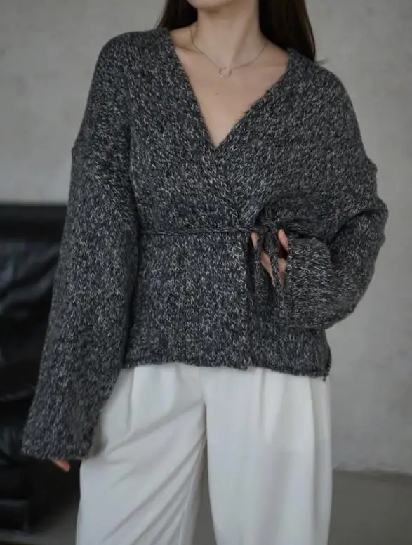 

2025 Autumn and Winter Casual Simple Korean Style Long Sleeved Jacket Sweater Women's Clothing