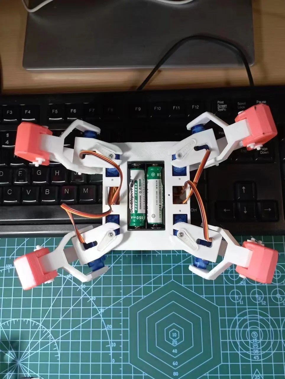 Rememcontrol-Robot bionique araignée quadrupède 4 DOF, imprimante 3D pour Ardu37, avec kit vapeur programmable ESP8266 WIFI