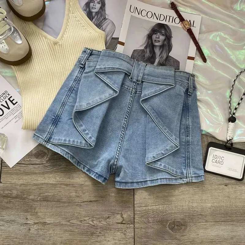 

Women's Sexy Denim Shorts Y2K Petite High Waisted Hip Lifting Shorts with Personality 3D Bow Detail Slim Summer Hot Pants