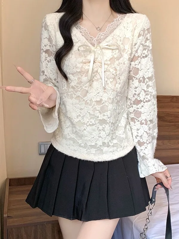 

Elegant plus Size Women's Base Shirt Spring New Design Heavy Embroidery Lace Thickened Brushed Long Sleeve Top Korean Style C...