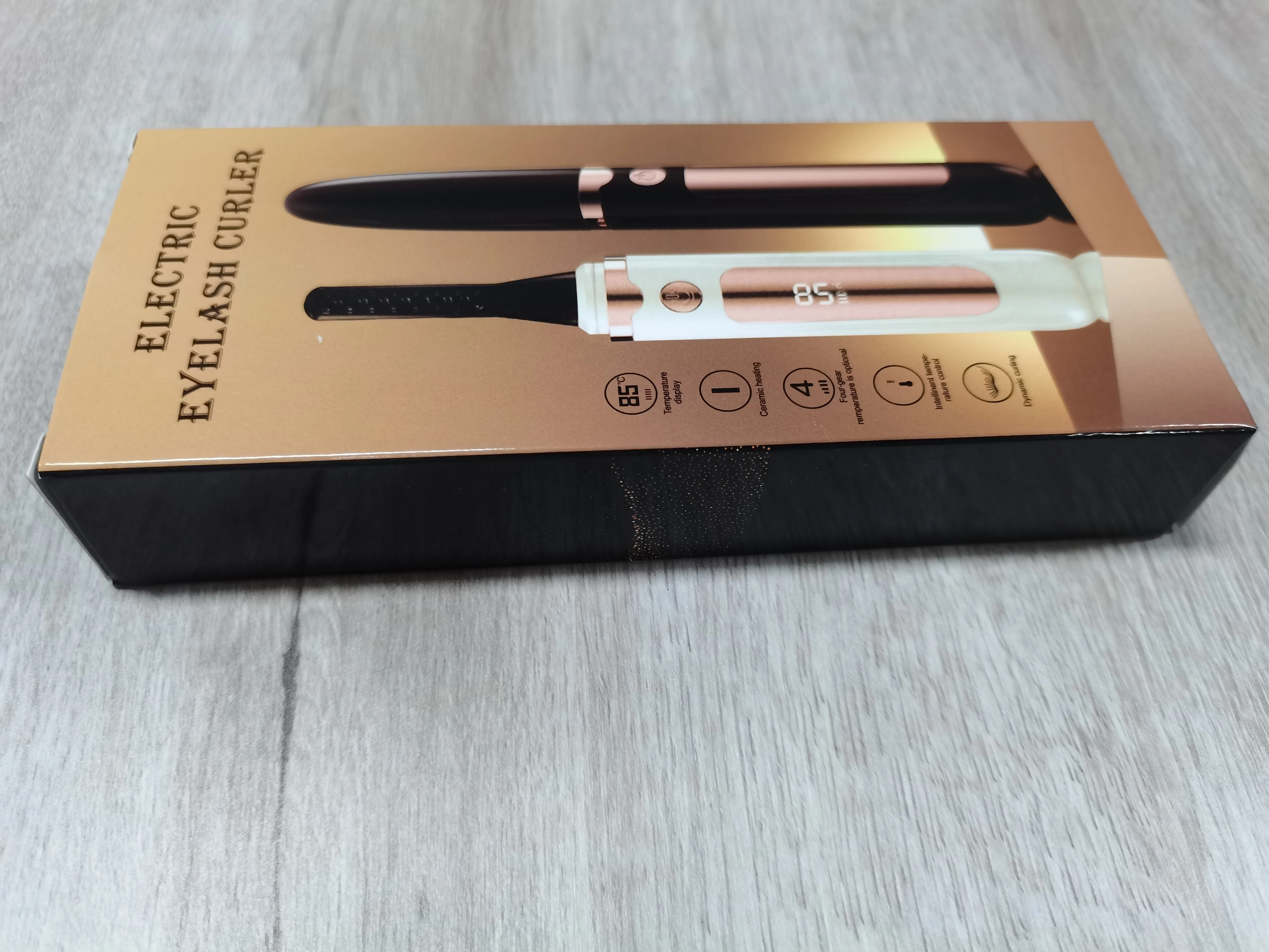 Portable mini eyelash curler, fast heating, intelligent temperature adjustment, LCD display temperature, portable makeup tool