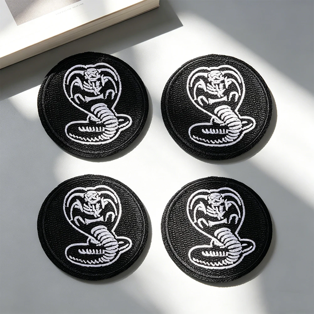 Cobra Skull bestickter Aufnäher zum Aufbügeln oder Aufnähen für Jacke, Hut, Rucksack, Jeans, Dark Gothic Biker Stickerei Applikation Geschenk – Detail 4