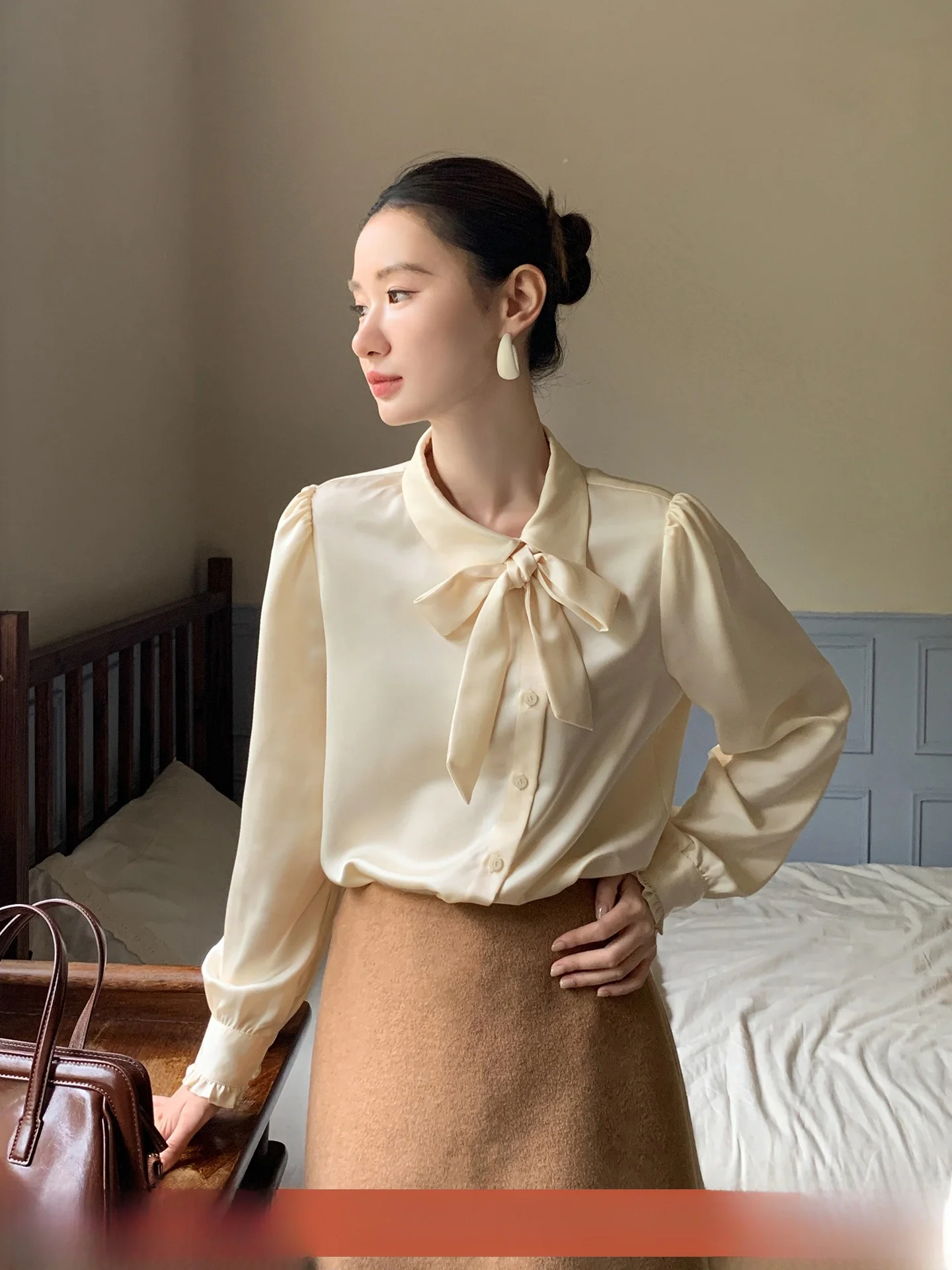 

Ele Satin Women's irt with Sa Decoration XXNING Premium Design Loose Fit Long Sve Faionable Top for Autumn Winter