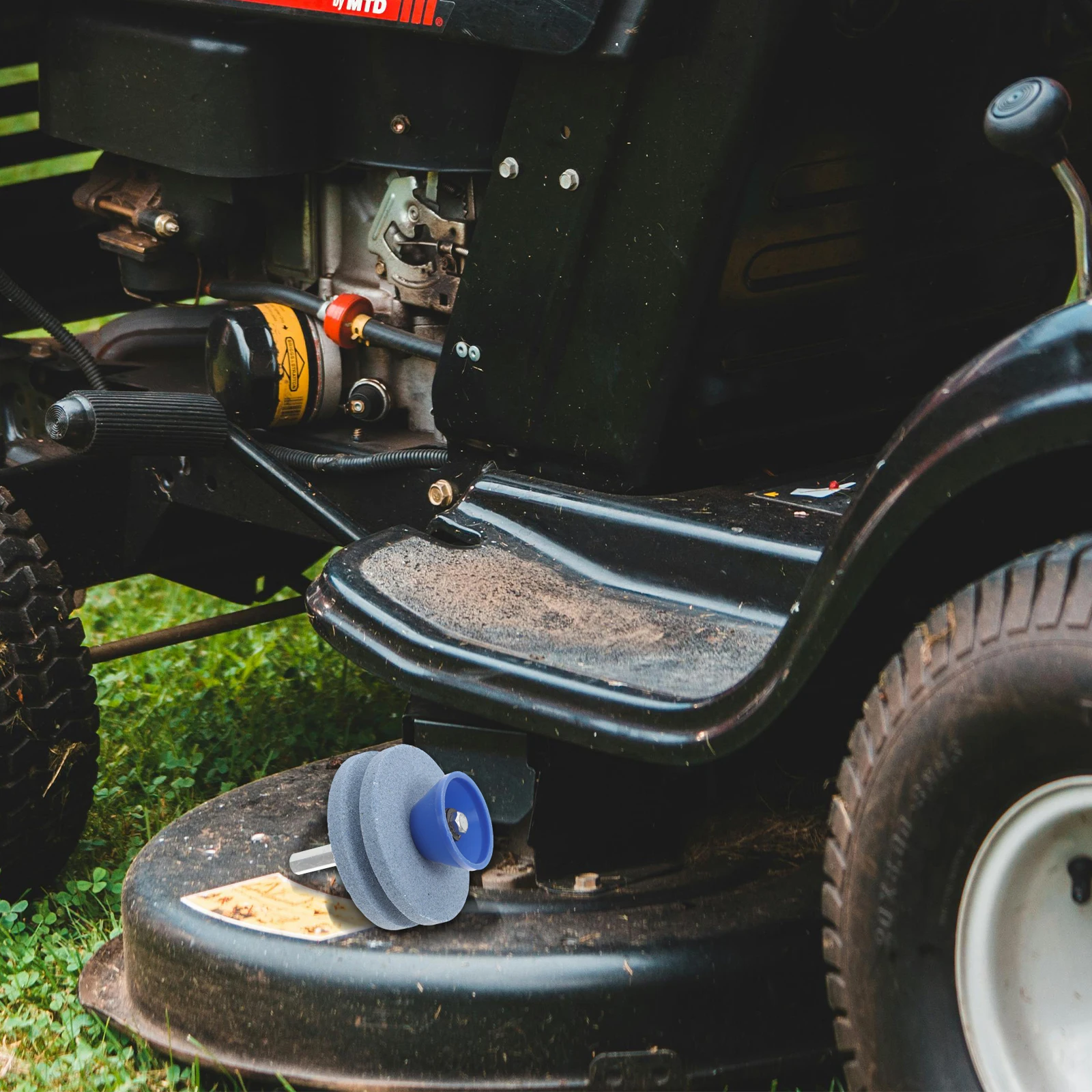 

2Pcs Lawn Mower Blades Sharpener Drill Attachment Durable Wear Resistant Tool for Garden Tool Maintenance Cutting