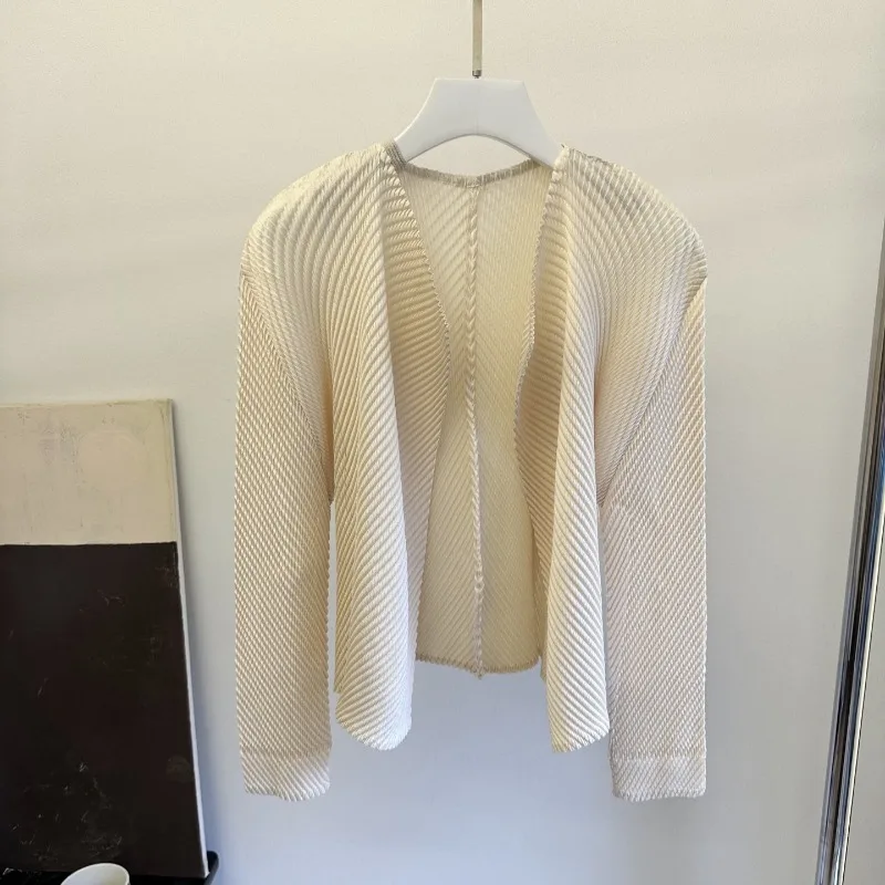 Plissierte Jacke 2026 Frühling/Sommer Neue Langarm-Strickjacke Einfaches Lässiges Drapiertes Elastisches Damenoberteil Knitterfrei