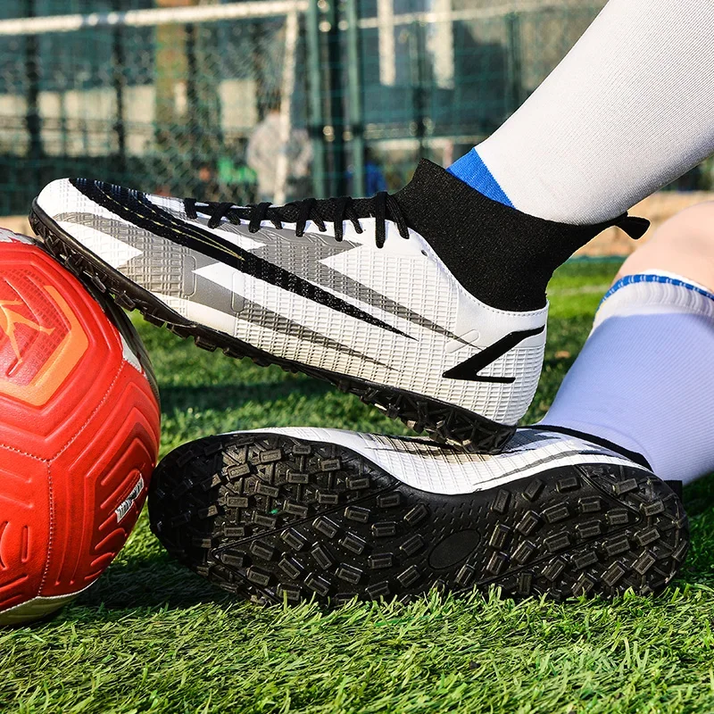 Brand Selling High Quality Comfortable Wear-resistant Professional Non-slip Nails Original Football Shoes Futsal Football