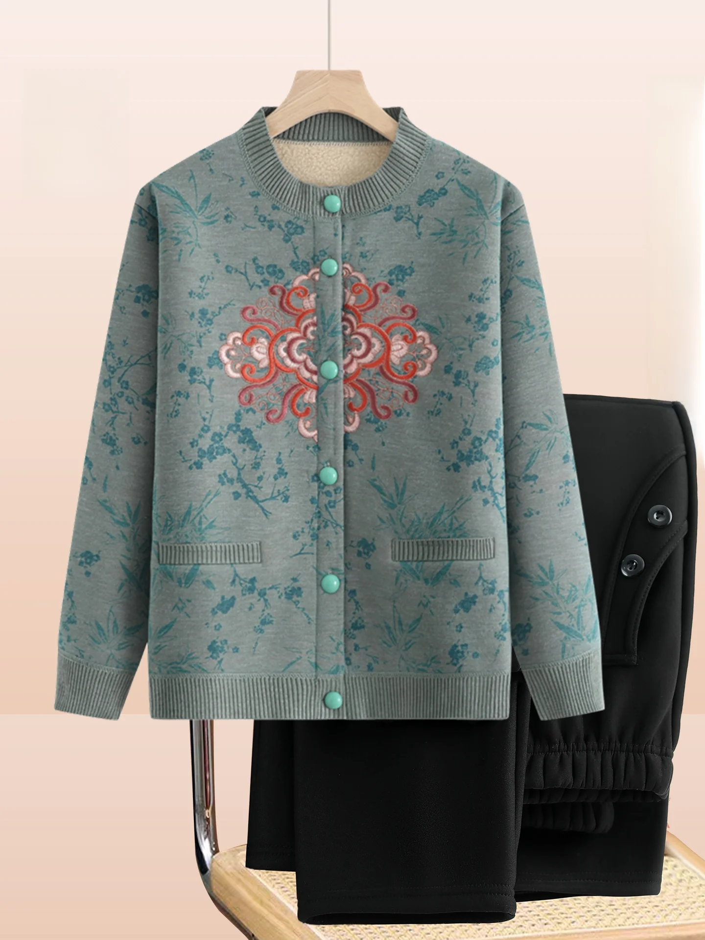 

Модный вязаный кардиган с принтом для женщин: комфортный, свободный крой, весна-осень-зима