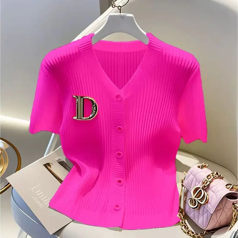 

Французский стиль, темперамент, шикарный пригородный простой вязаный облегающий крой, новинка лета 2025 года, однотонный кардиган с короткими рукавами, топ