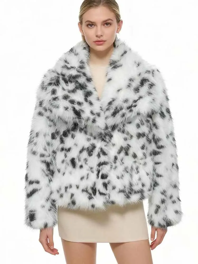 BKQU ليوبارد طباعة فو الفراء سترة للنساء الشتاء سميكة ملابس خارجية شيك كم طويل فضفاض معطف دافئ 2025 سيدة العصرية الحضرية