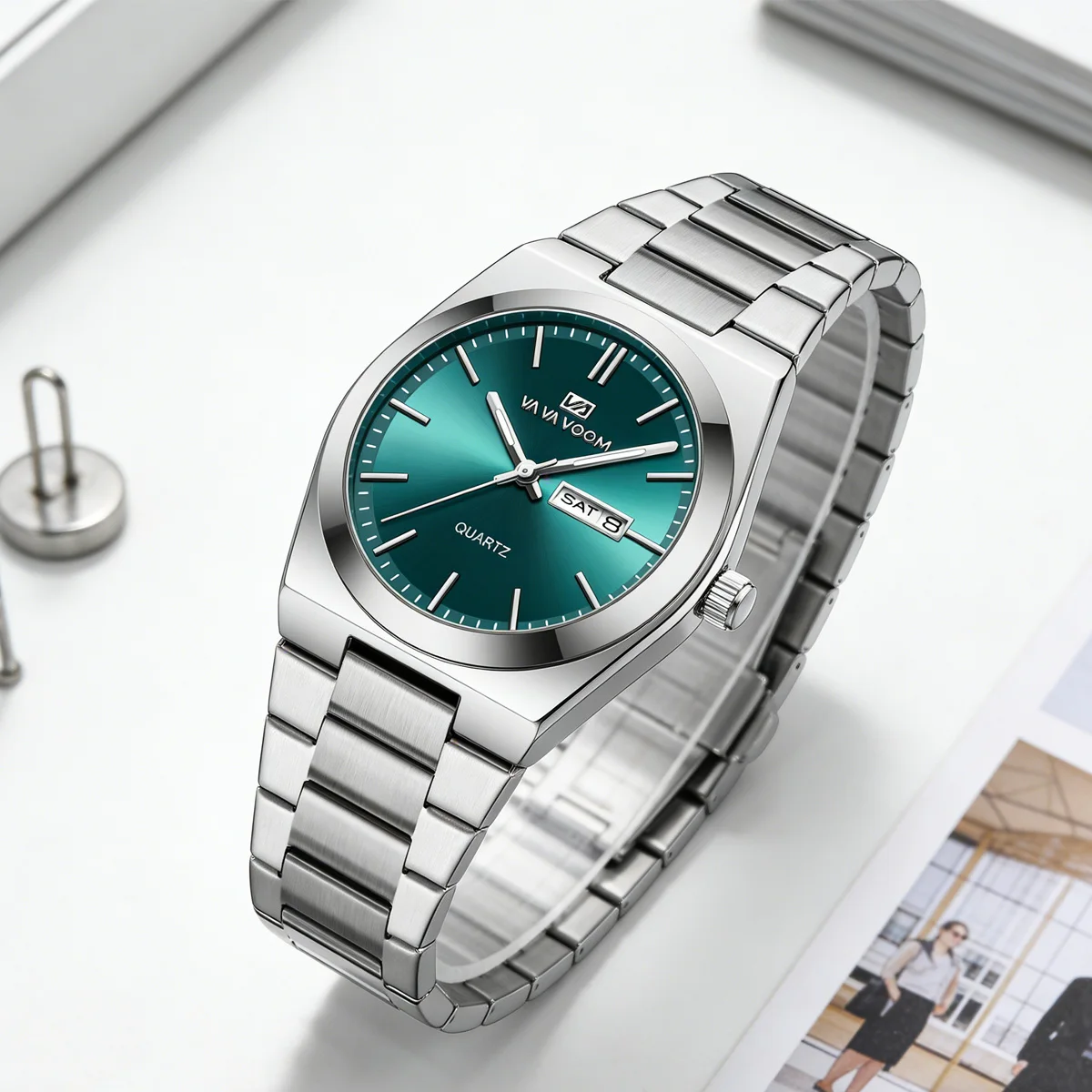 Silberne Herrenuhr, modisches Edelstahlarmband, 40 mm, leuchtende Zeiger, Business-Uhr, Quarzwerk, Sport- und Freizeit-Armbanduhren