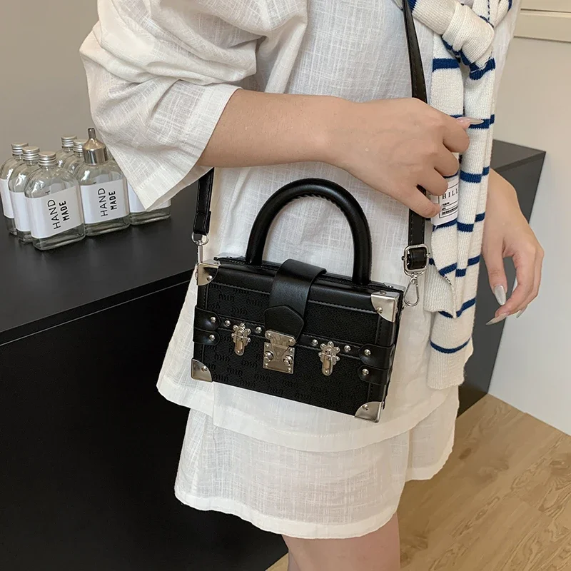 

Luxury Brand Leather Crossbody Bag For Women Adjustable Strap Popular Elegant Messenger Style Handbags Ladies