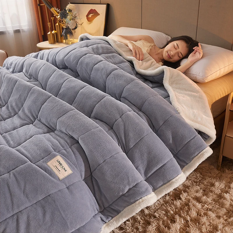 

Coral Fleece Autumn Winter Warm Blankets for Bed 3 Layers Thicken Flannel Blanket Quilt Soft Comfortable Warmth Quilts Washable