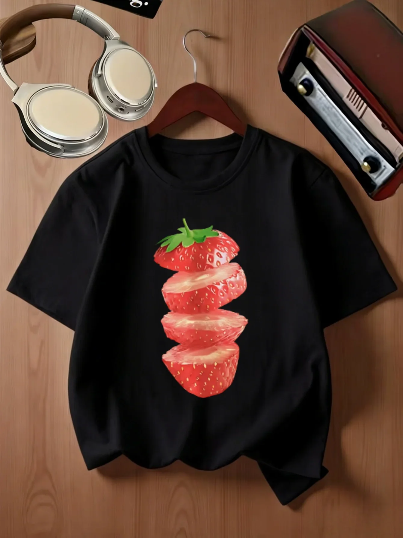 Vertical Stacked Strawberry Slices Vivid Fruit Art Print Kids T Shirt Boys Girls Family Matching Summer Crew Neck Casual Tee