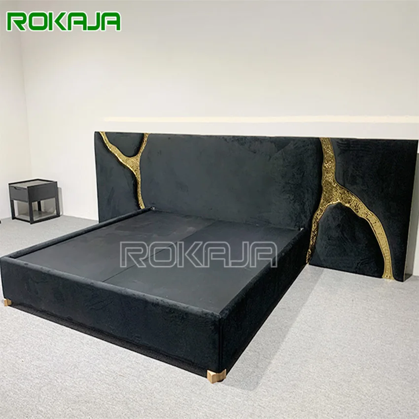 New Design Luxury King Size Bed Set Big Headboard Fabric Bed Mirrored Gold Double Bed Bedroom Furniture Set