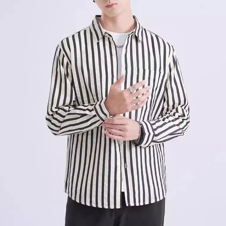

Summer Thin Stripe Men's irt Loose Casual Long Sve Faionable Korean Sle Youth Travel Stand Fit Button up