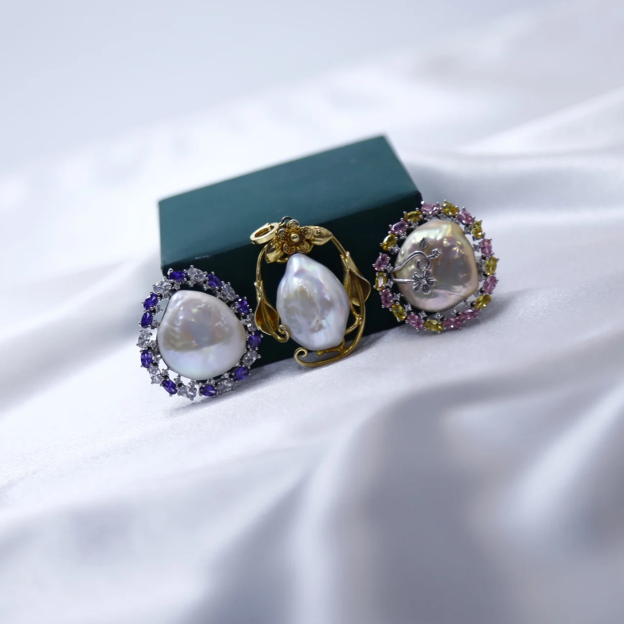 

Натуральный пресноводный роскошный белый блестящий жемчужный кулон-брошь в стиле барокко, изысканное ювелирное украшение, подарок