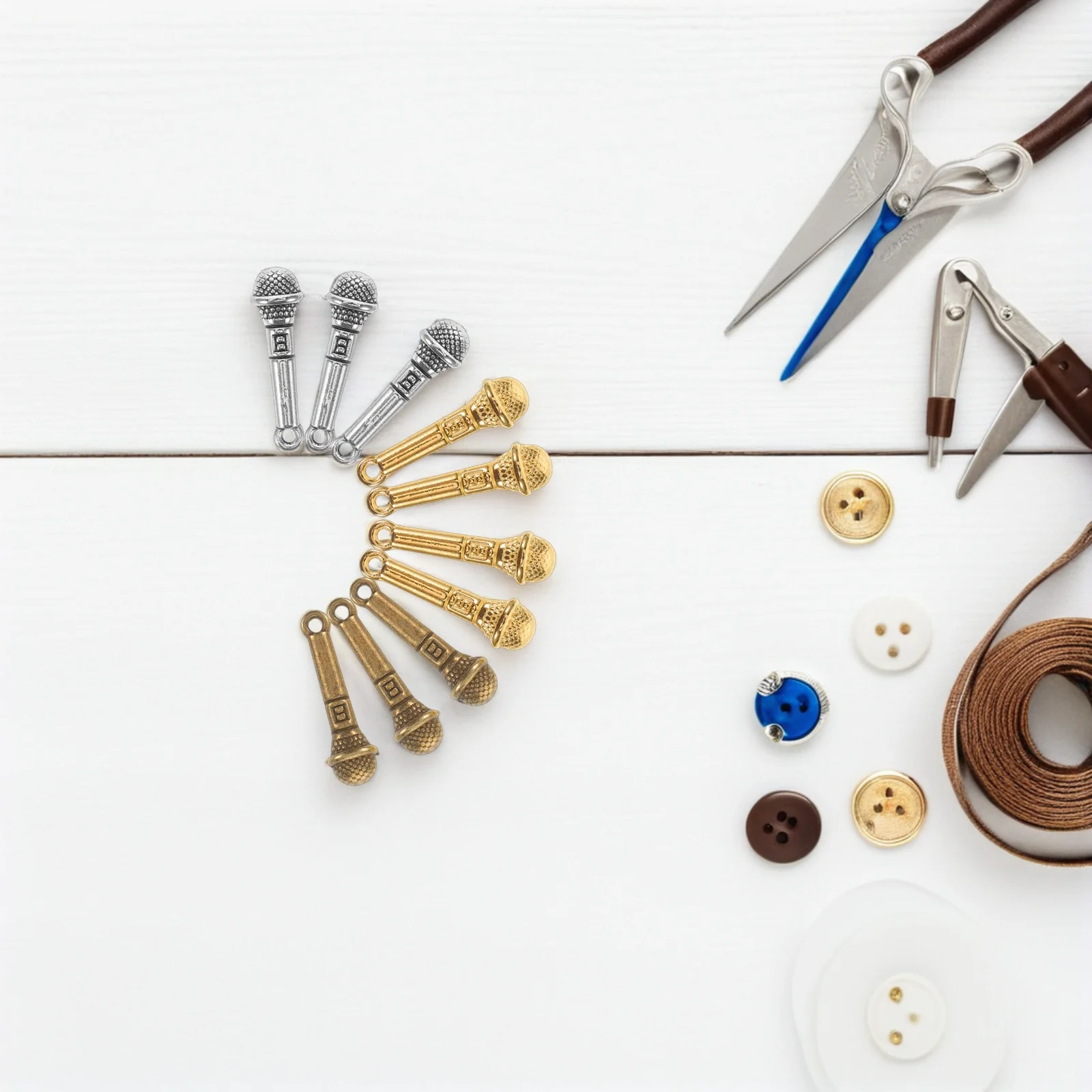 

120Pcs Vintage Microphone Pendant Charms Alloy Music Pendants DIY Jewelry Making Scrapbooking Keychain Earrings Bracelet