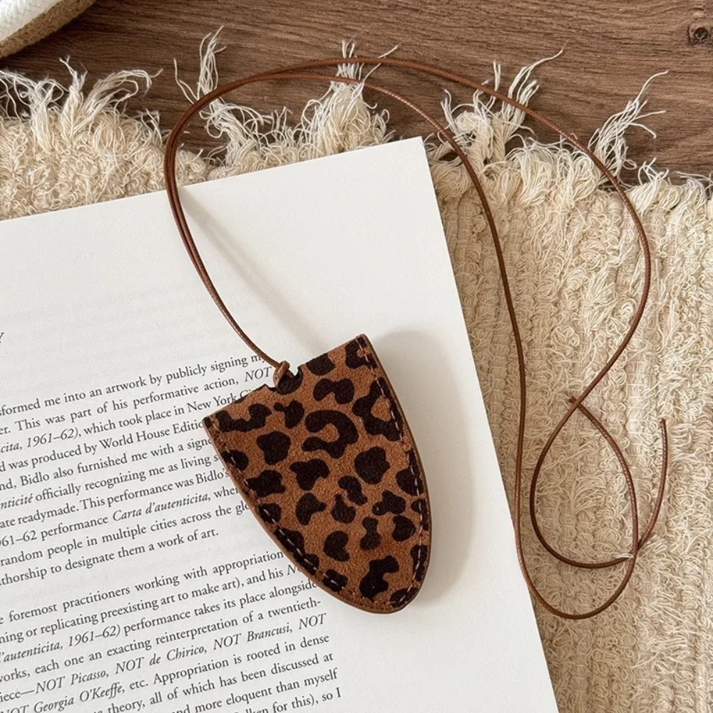 Anti-lost Pu Leather Magnetic Glasses Clip Leopard Print Neck Hanging Long Necklace Eyeglass Clip Pendant