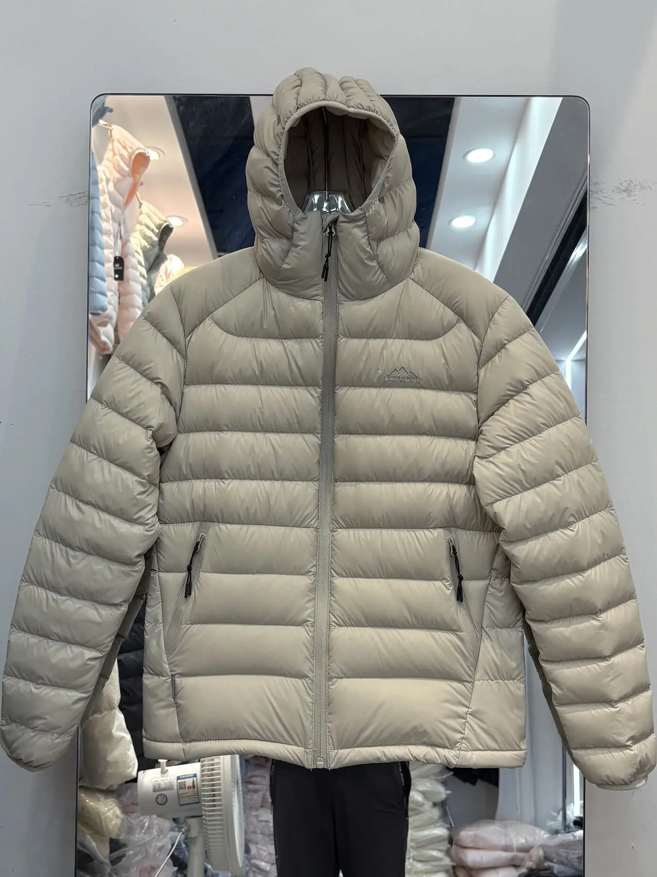 

Высококачественная женская утепленная куртка с 90% пуха, короткое пальто-пуховик, теплая, со встроенной капюшоном, в корейском стиле, свободного кроя, осень-зима