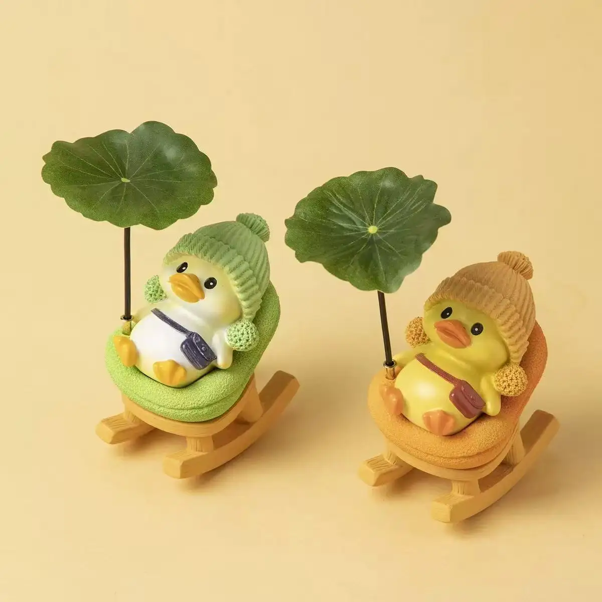 Cute Duck Figurine Office Desk Stress Relief Ornament, Funny Rocking Chair Lotus Leaf Duck Tea Pet Decor