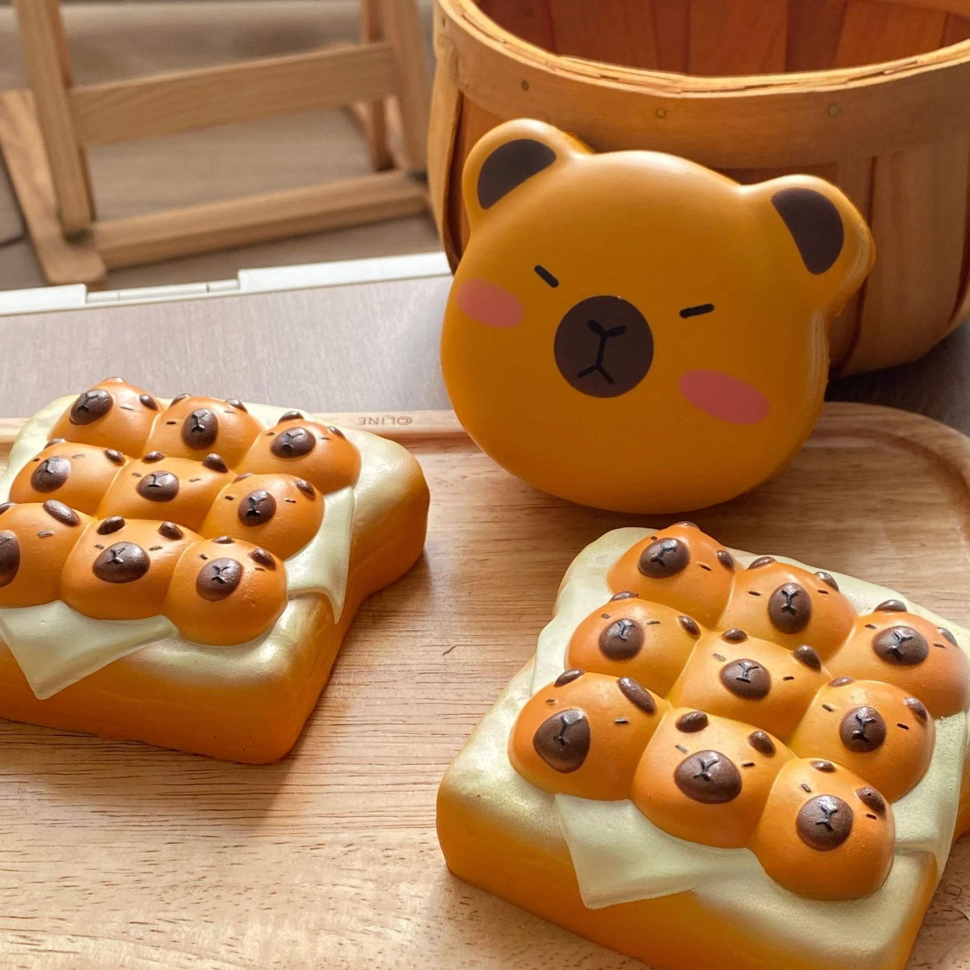 Weihnachtsgeschenke Capybara Toast Brot Langsam steigendes Quetschspielzeug Pop Bubble Stress Relief Squishy Toys
