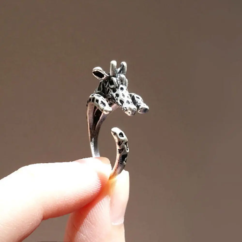 Vintage Burnished Adjustable Cuff Wrap Anti-Silver Giraffe Open Finger Ring Animal Ring Retro Jewelry