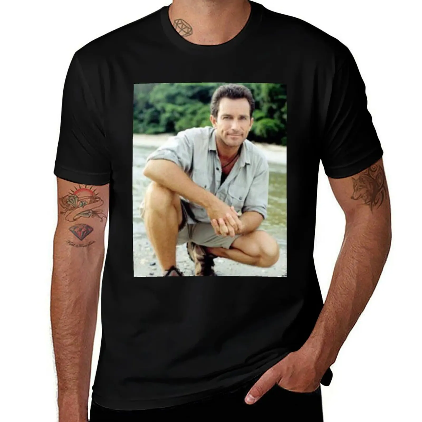 

young jeff probst T-Shirt Minimalist Casual Short Sleeve Top