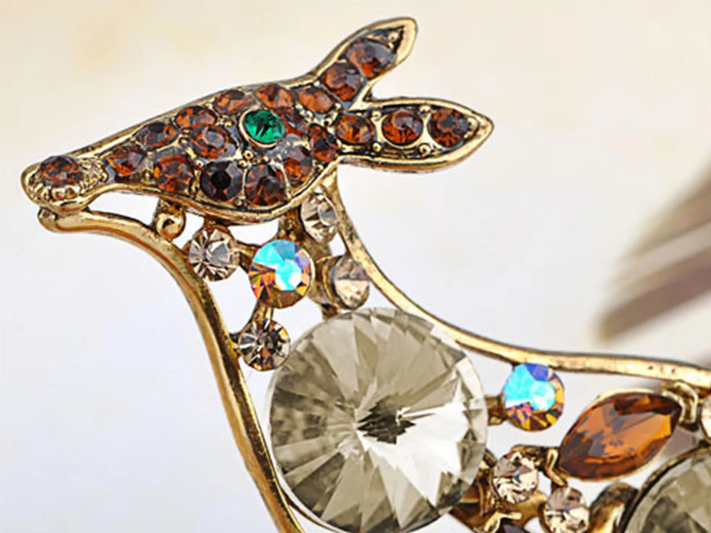 Golden Tone Topaz Colored Rhinestones Australian Kangaroo Cutout Brooch Pin