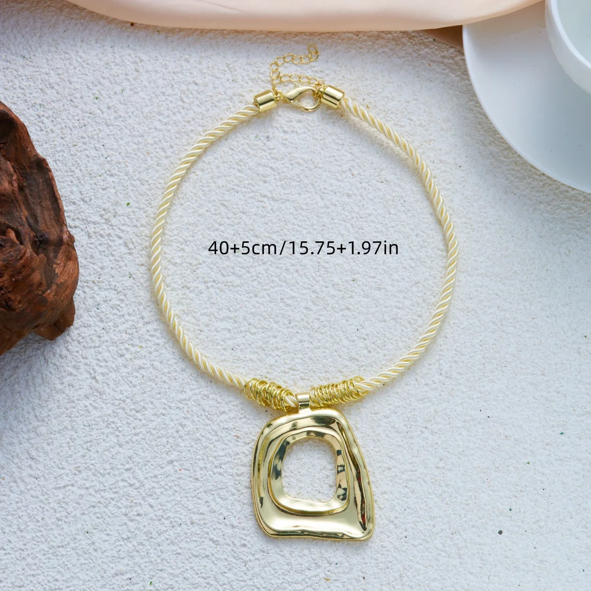 Punk Mehrschichtige Simulierte Perlen Unregelmäßiger Hohler Quadratischer Anhänger Halskette für Damen und Herren Vintage Herz-Quasten-Choker Party-Schmuck – Detail 27