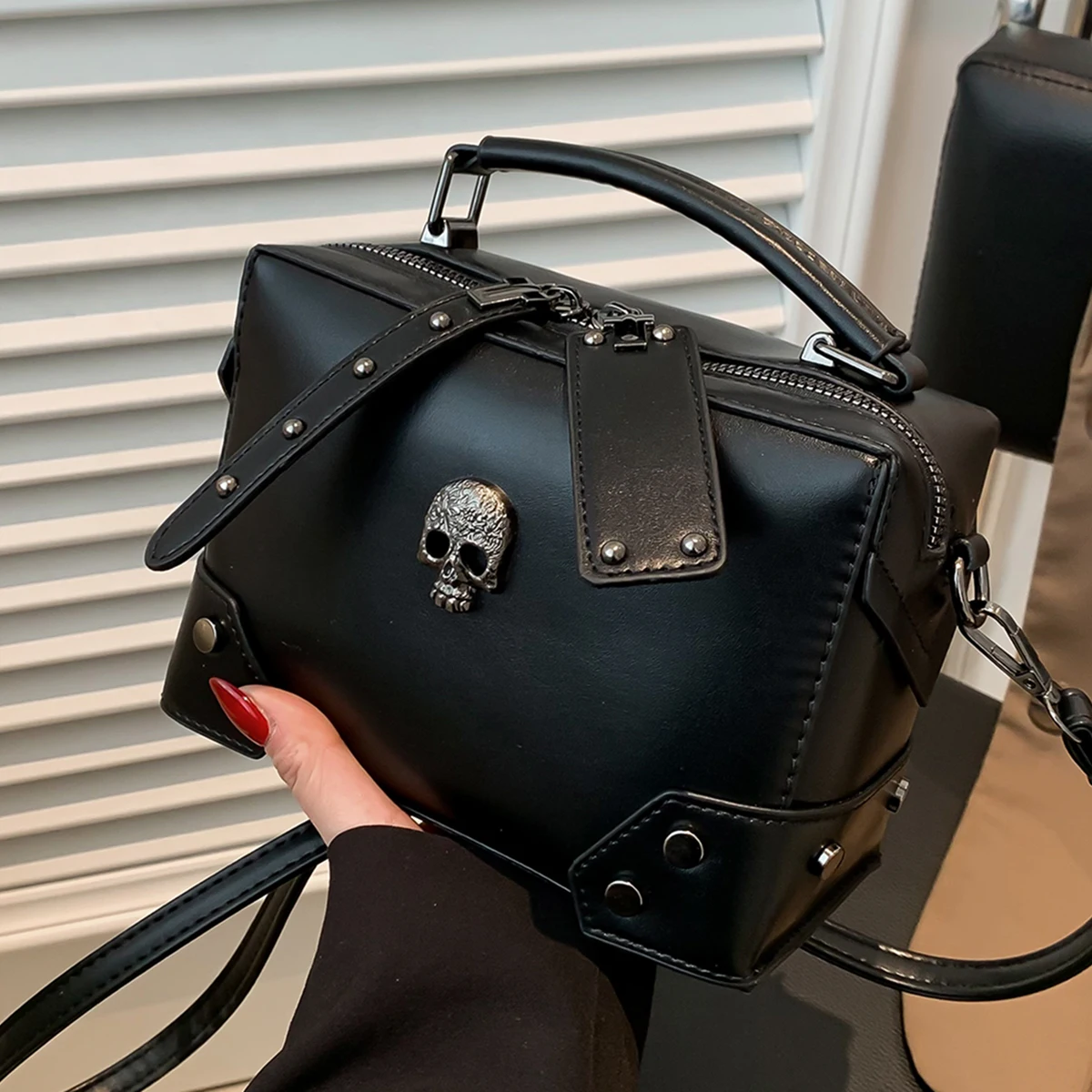 Niche design punk motorcycle style skull handbag, Halloween dark cool all-match solid color crossbody bag, image 3
